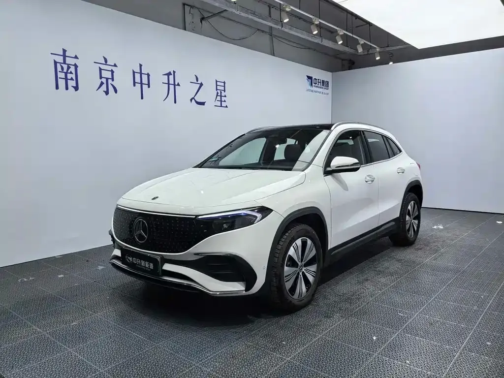 Mercedes-Benz EQA — фото 1