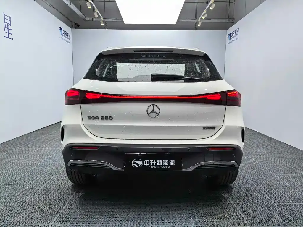 Mercedes-Benz EQA — фото 5