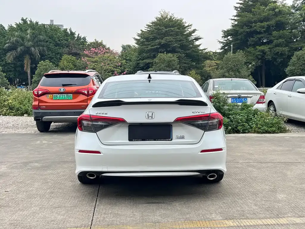 Honda Civic — фото 8