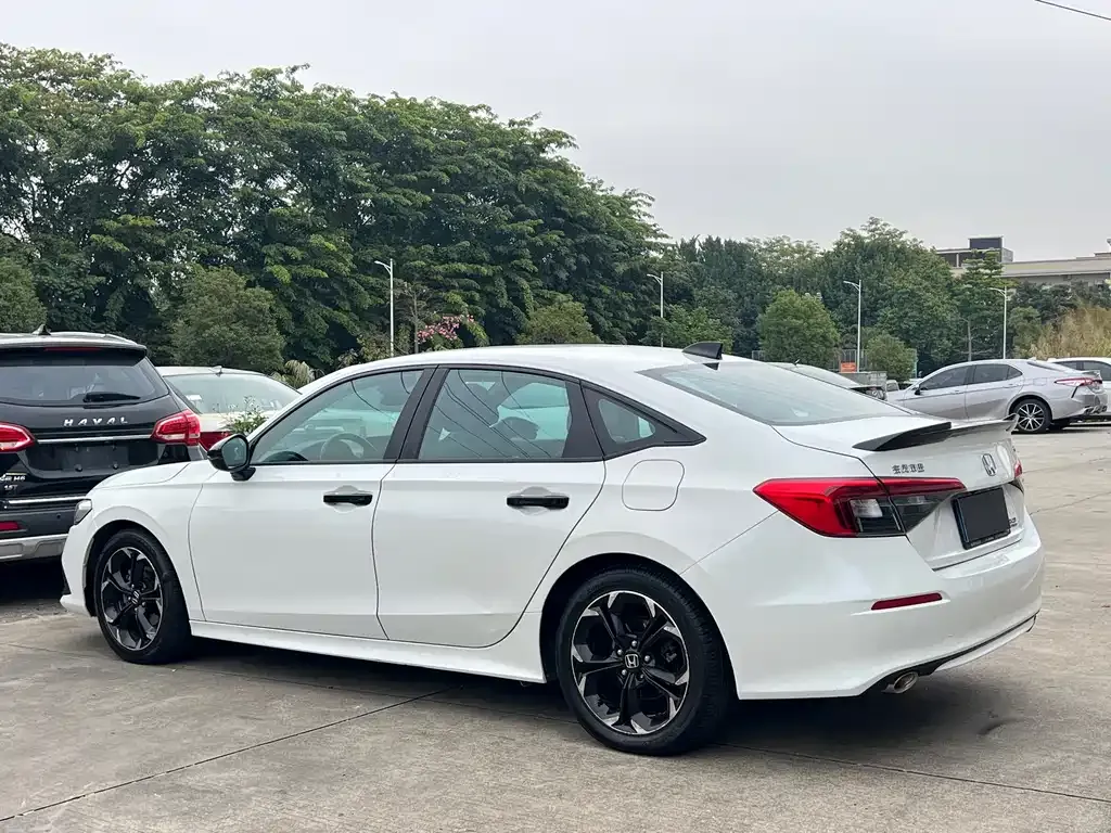 Honda Civic — фото 9