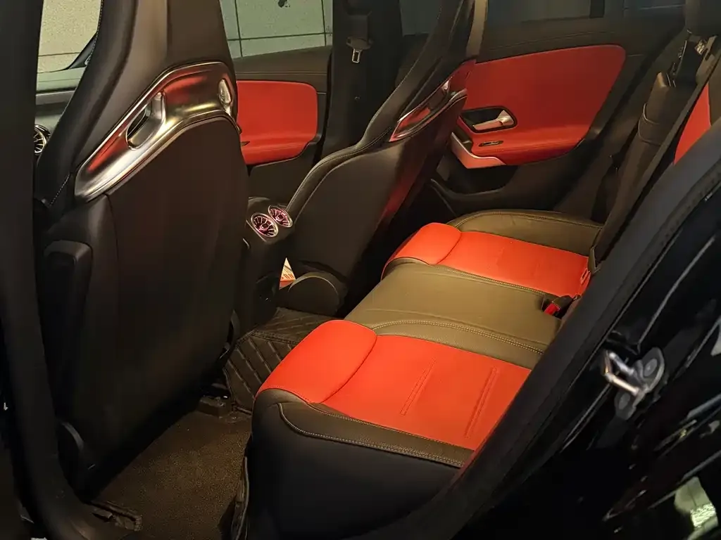 Mercedes-Benz CLA AMG — фото 10