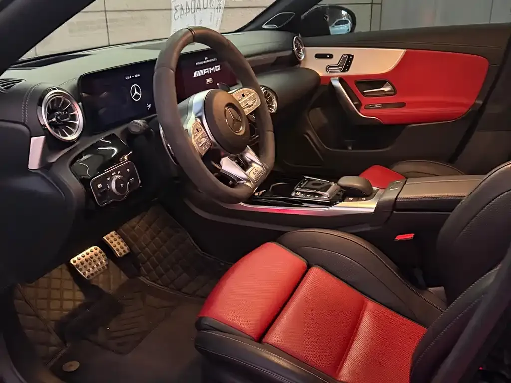 Mercedes-Benz CLA AMG — фото 9
