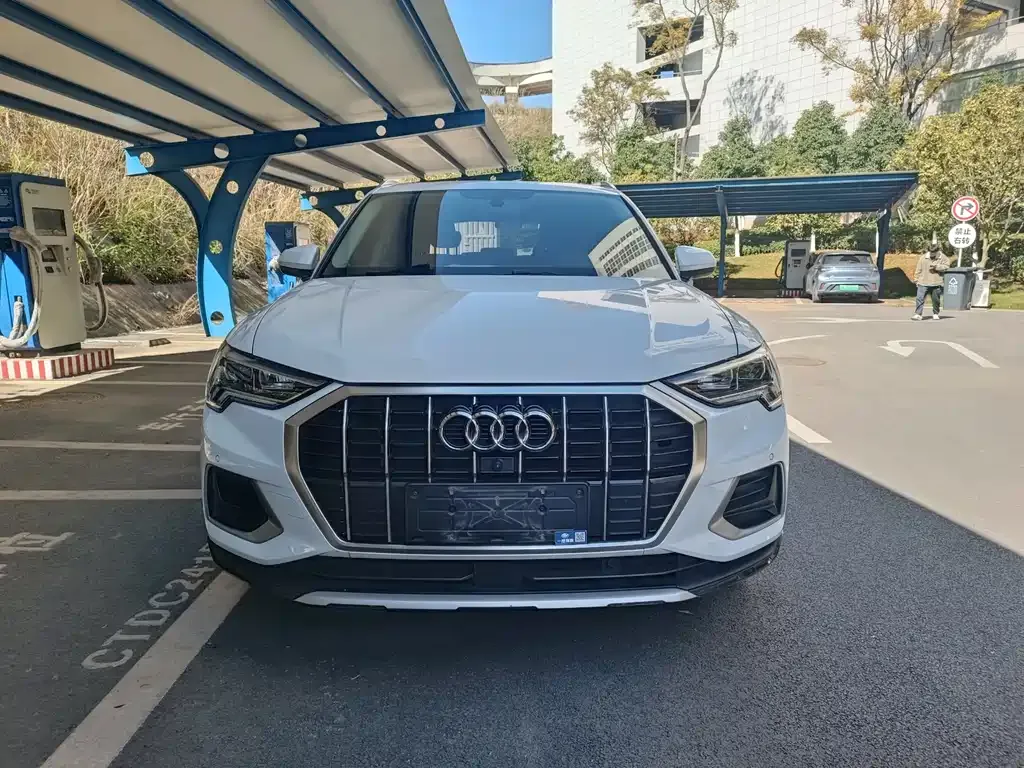 Audi Q3 — фото 2