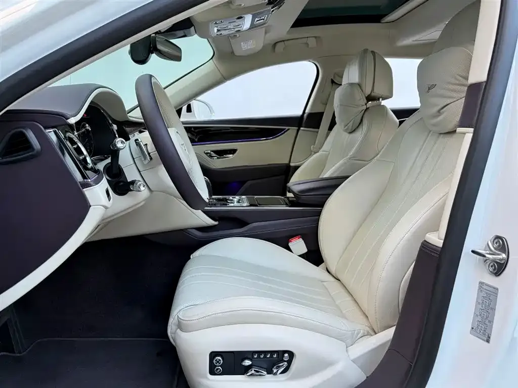 Bentley Flying Spur — фото 6
