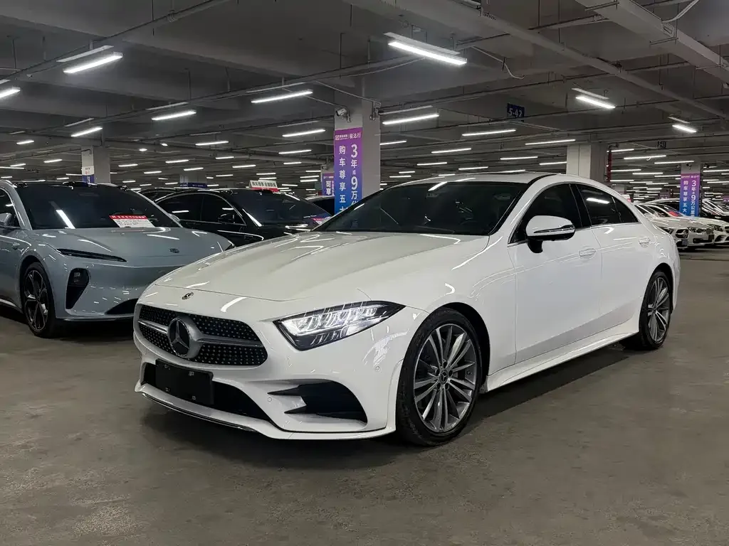 Mercedes-Benz CLS — фото 1