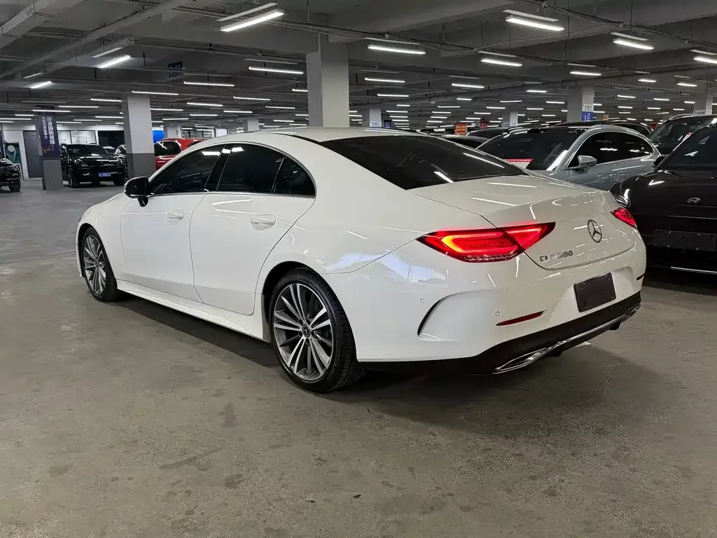Mercedes-Benz CLS — фото 3