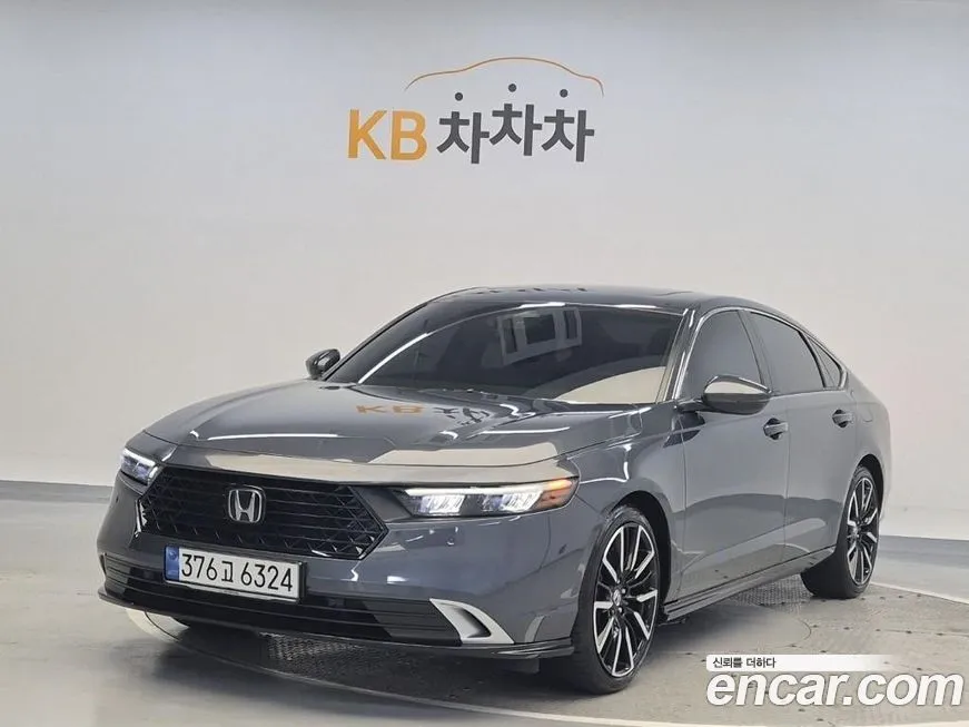 Honda Accord — фото 1