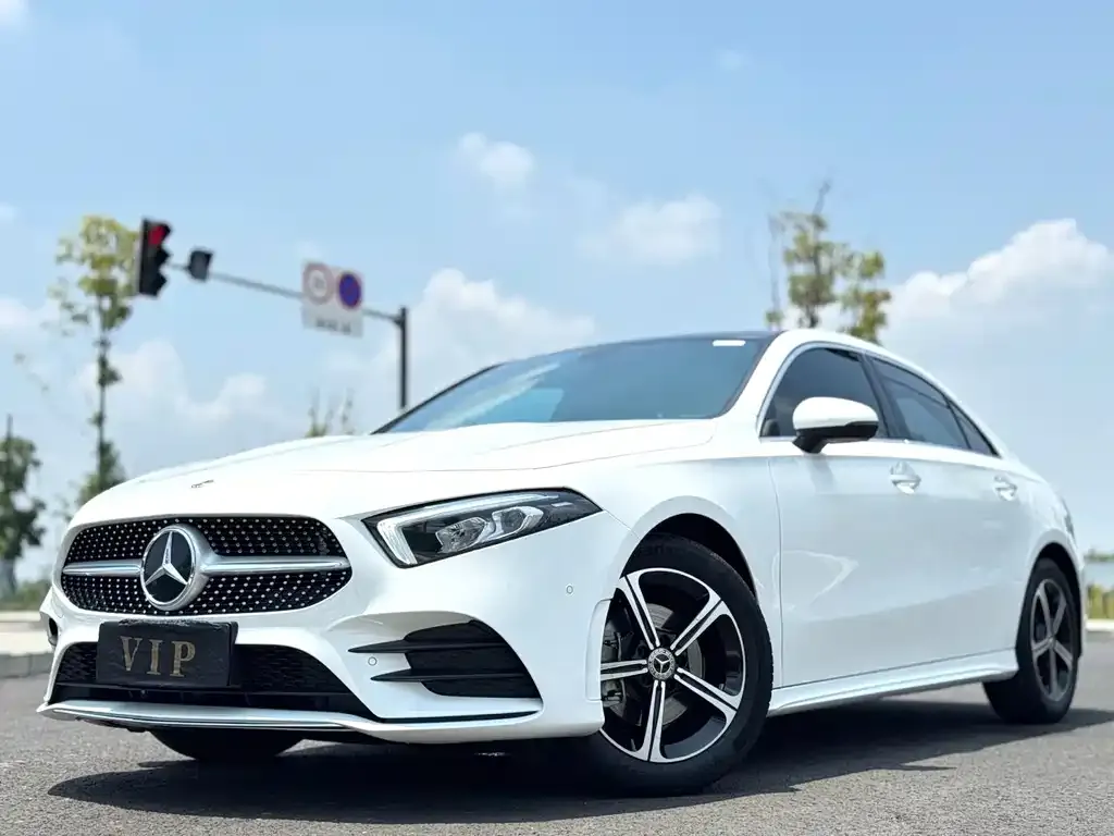 Mercedes-Benz A-Class — фото 1