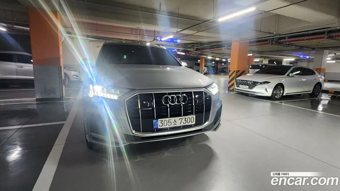 Audi Q7 — фото 1