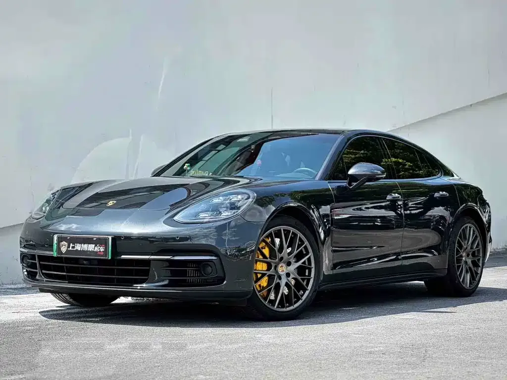 Porsche Panamera Hybrid — фото 1