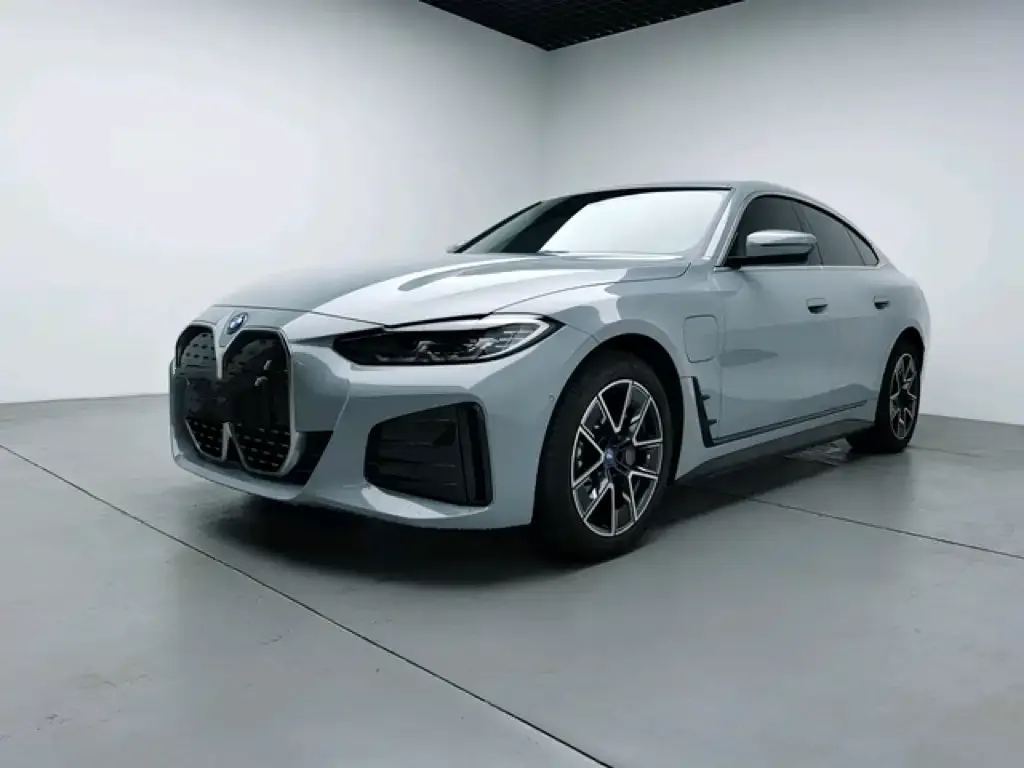 BMW i4 — фото 3