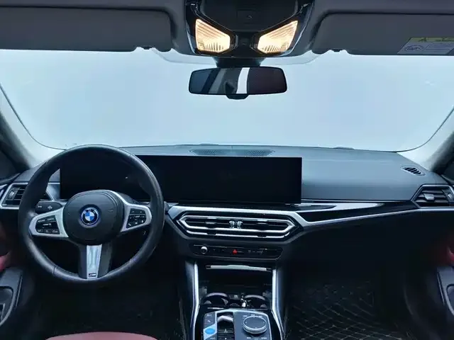 BMW i4 — фото 4