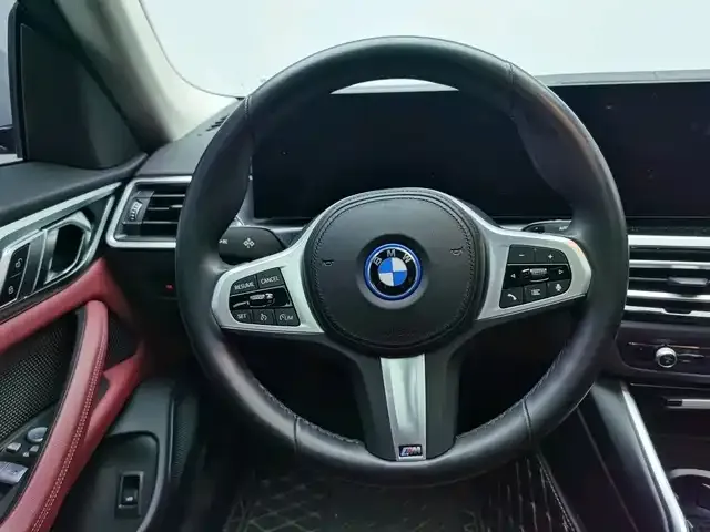 BMW i4 — фото 6