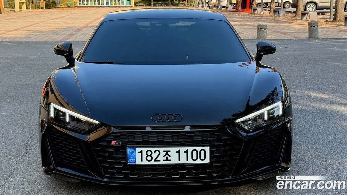 Audi R8 — фото 2