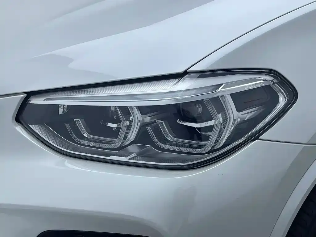 BMW X3 — фото 10