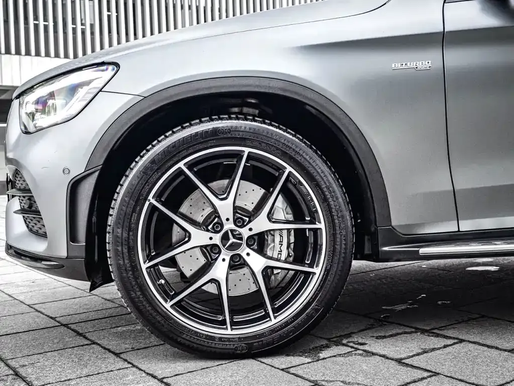 Mercedes-Benz GLC AMG — фото 9