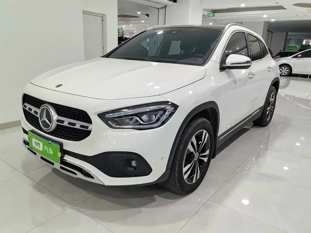 Mercedes-Benz GLA — фото 1