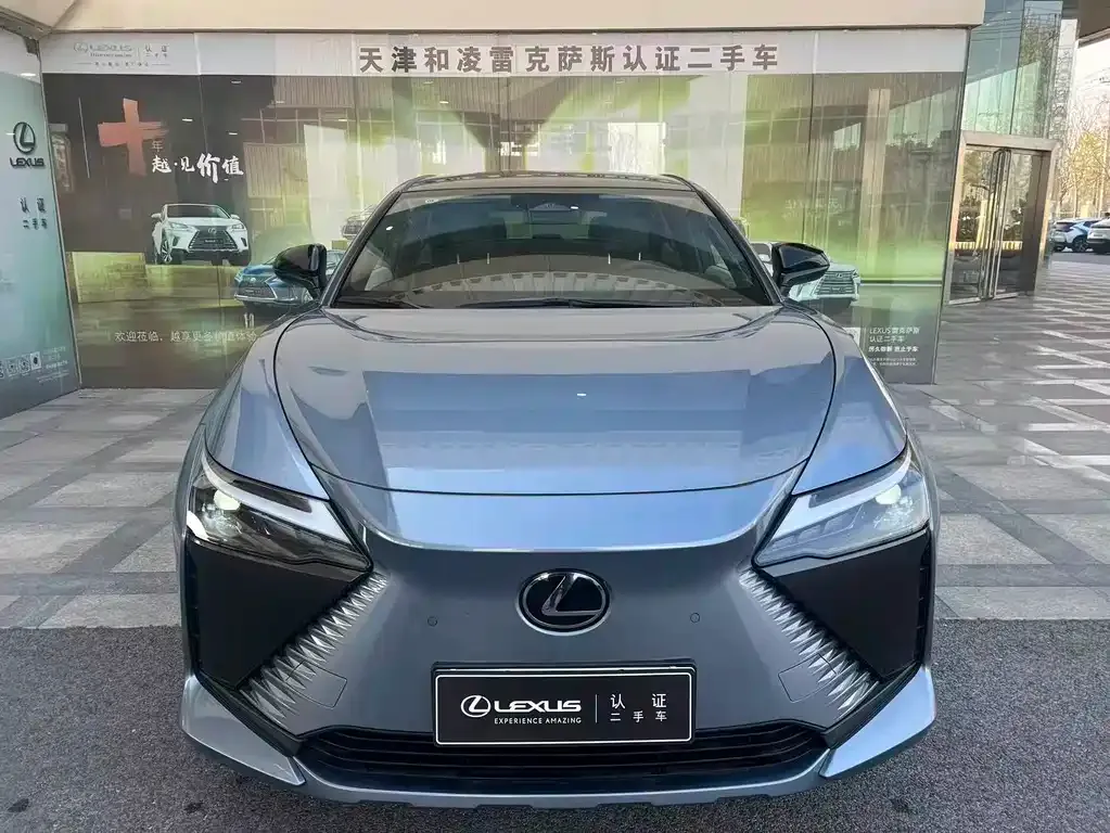 Lexus RZ — фото 2