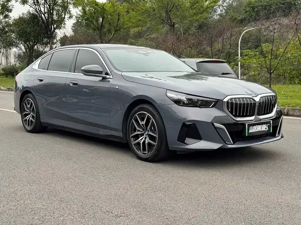 BMW i5 — фото 2