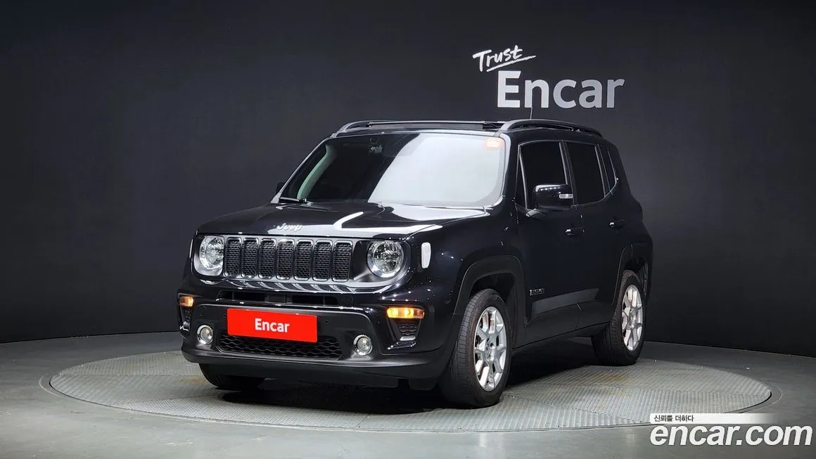 Jeep Renegade — фото 1