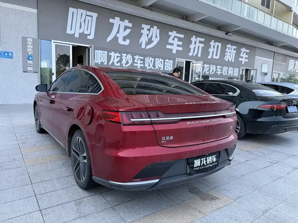 BYD Han — фото 4