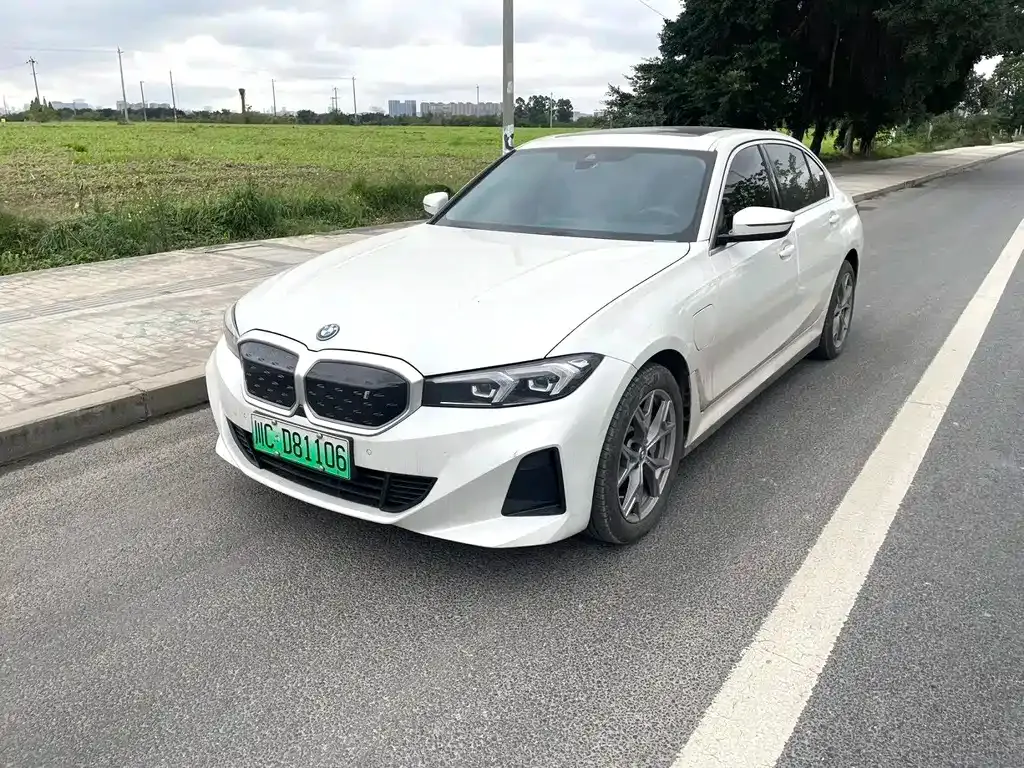BMW i3 — фото 1