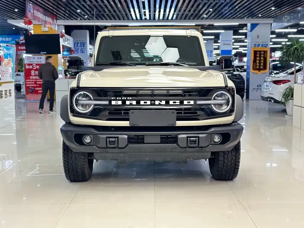 Ford Bronco — фото 2