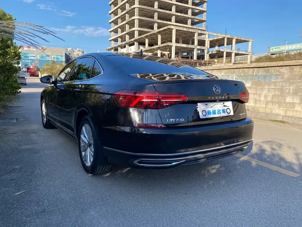 Volkswagen Passat — фото 4