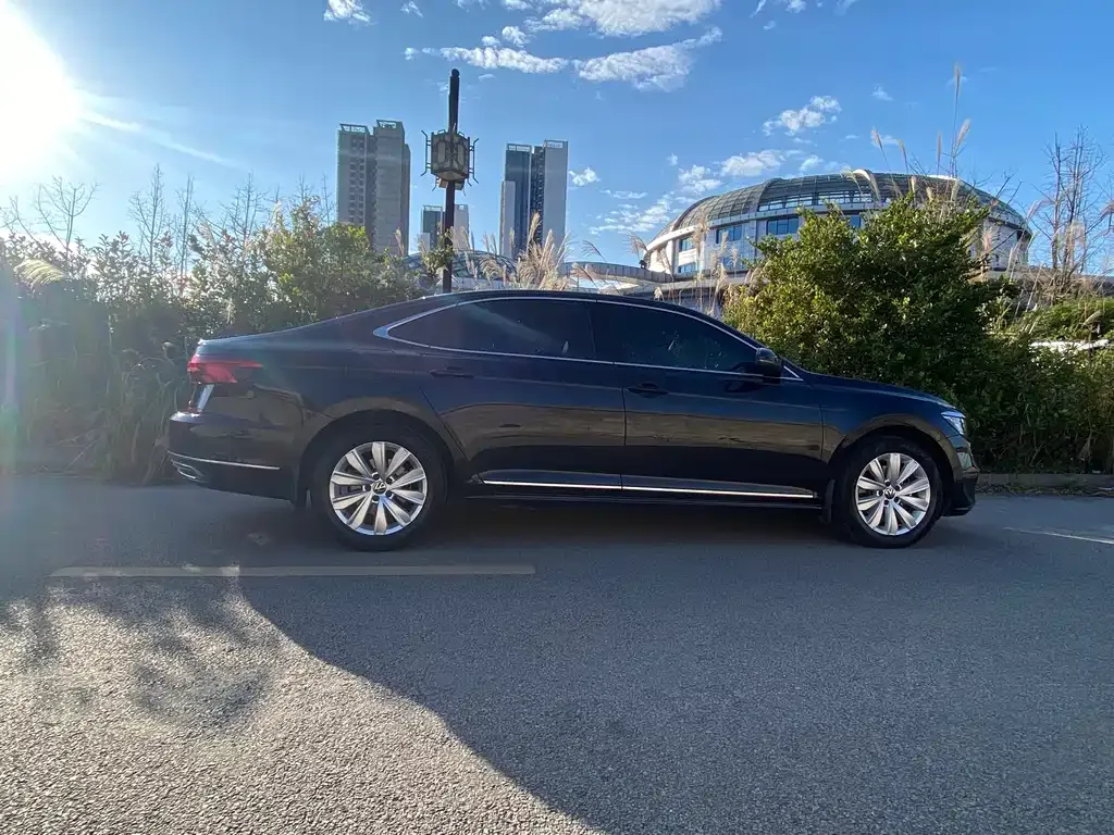 Volkswagen Passat — фото 7