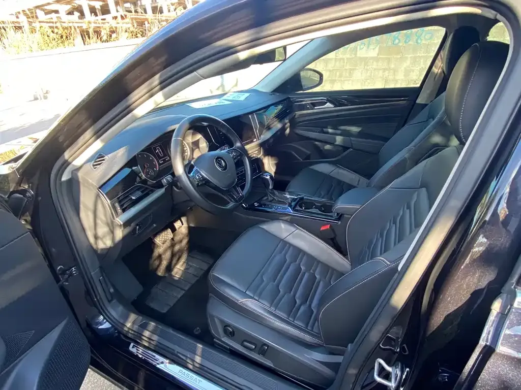 Volkswagen Passat — фото 8