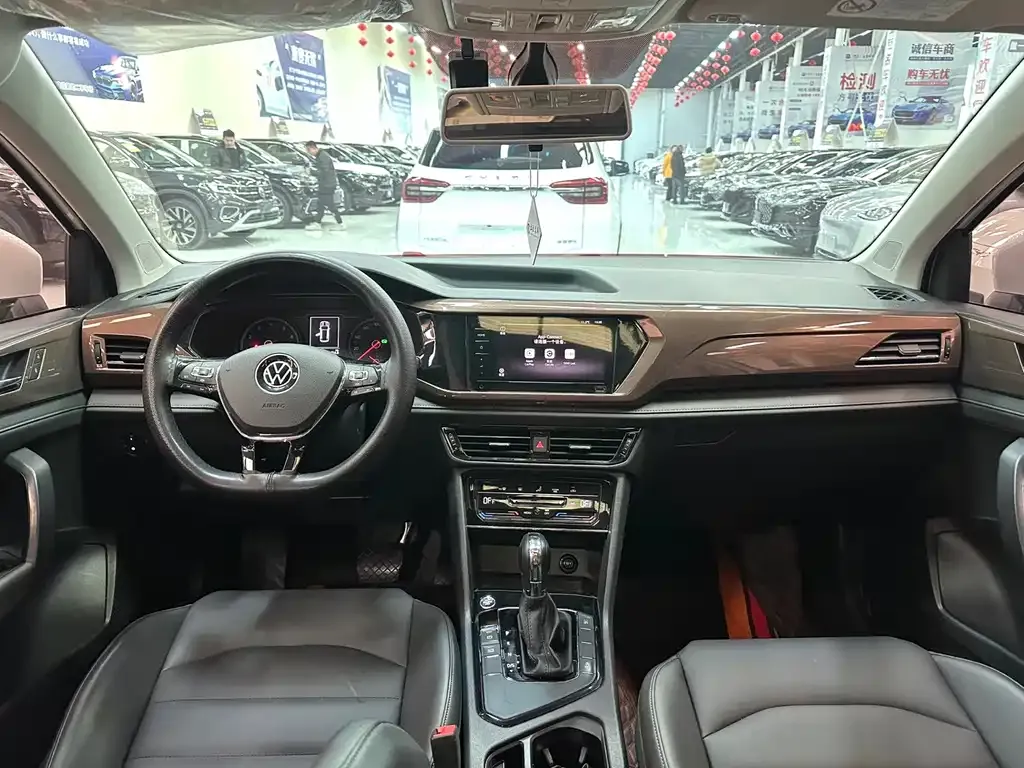 Volkswagen Tharu — фото 9