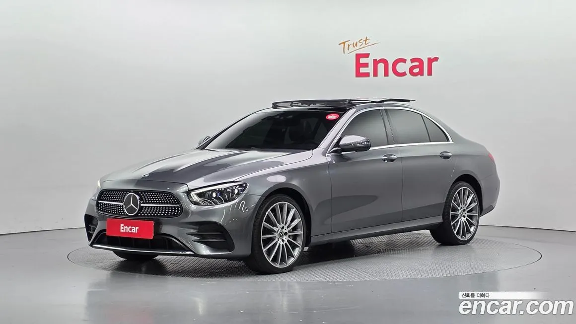 Mercedes-Benz E-Class — фото 1