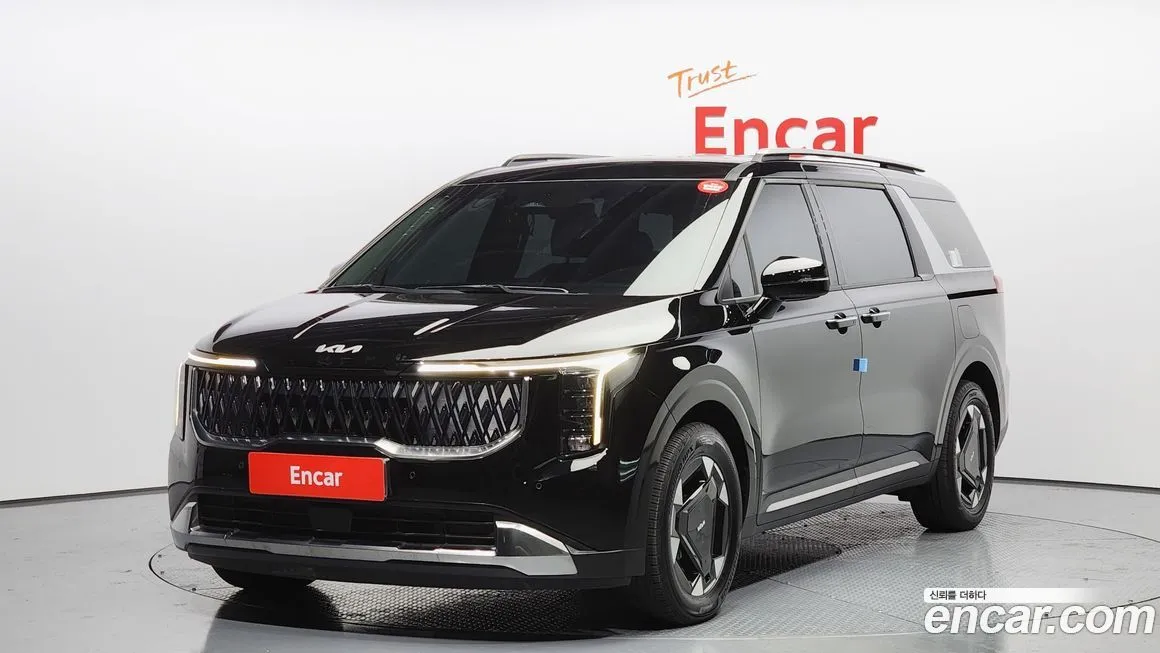 Kia Carnival — фото 1