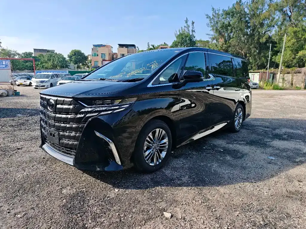 Toyota Alphard — фото 3
