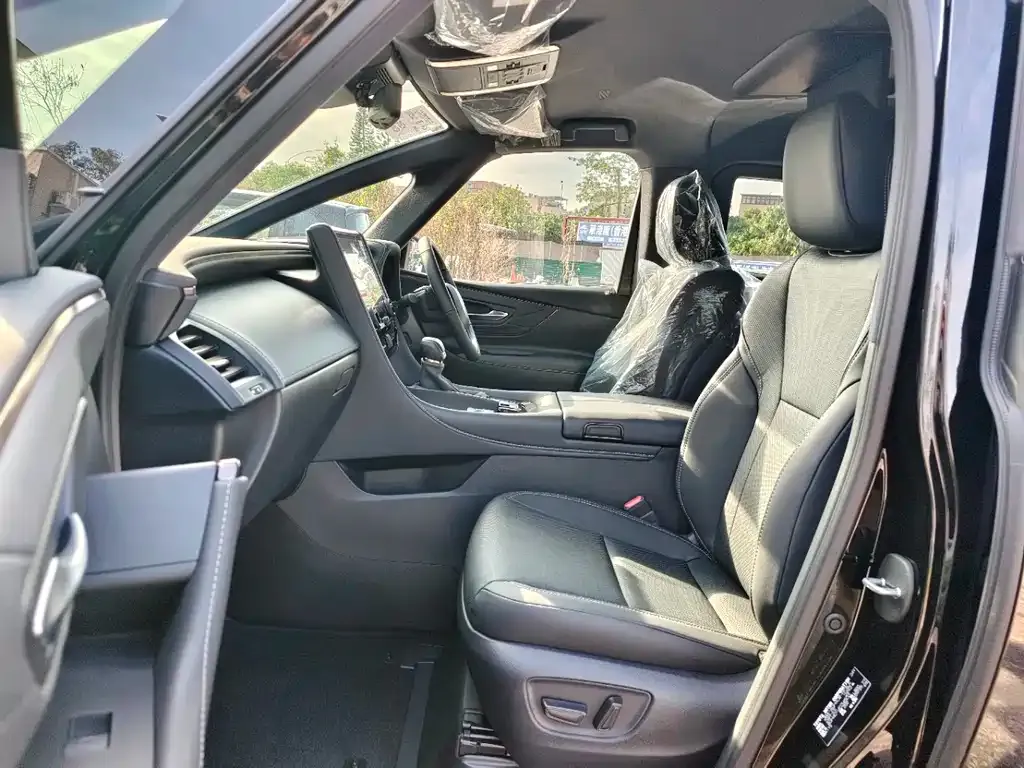 Toyota Alphard — фото 6