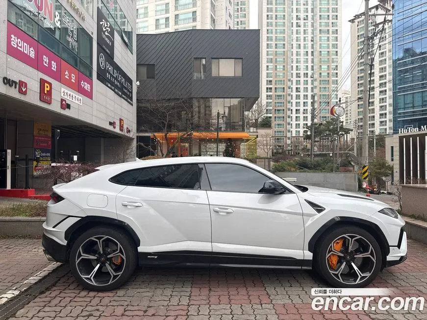 Lamborghini Urus — фото 3