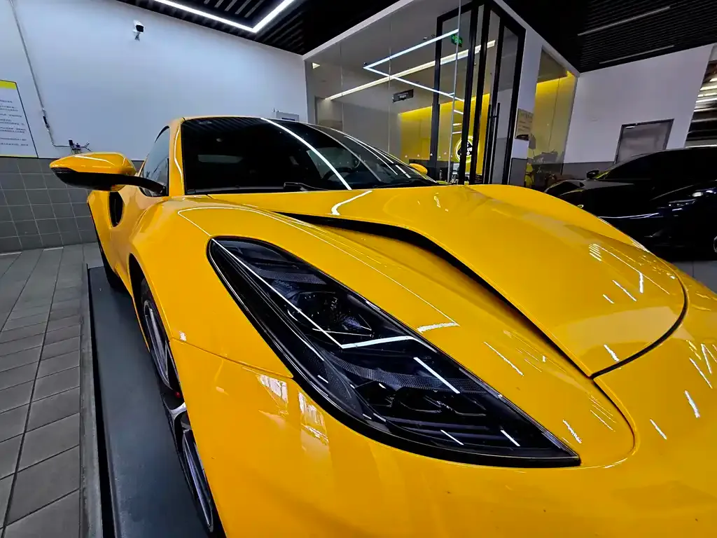 Lotus Emira — фото 2