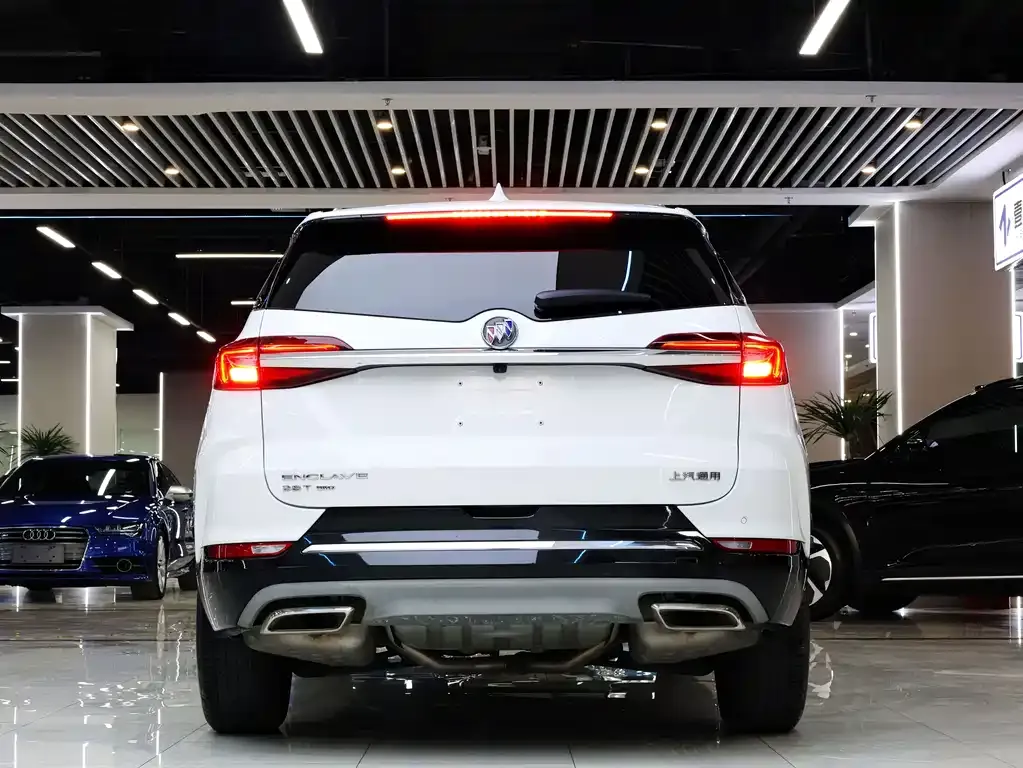 Buick Enclave — фото 5