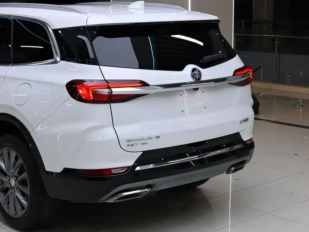 Buick Enclave — фото 7