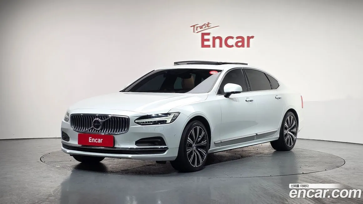 Volvo S90 — фото 1
