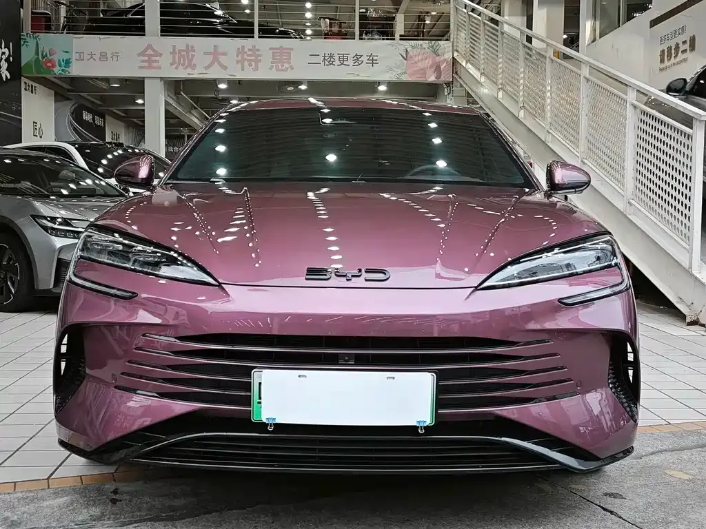 BYD Seal — фото 2