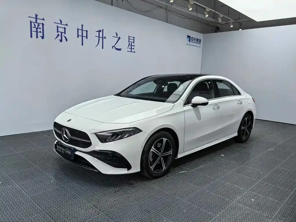 Mercedes-Benz A-Class — фото 1