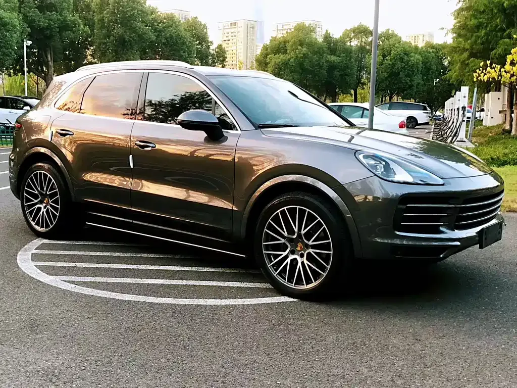 Porsche Cayenne — фото 2