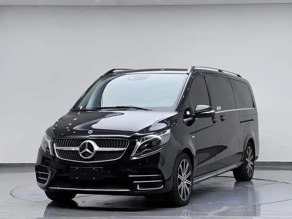 Mercedes-Benz V-Class — фото 1