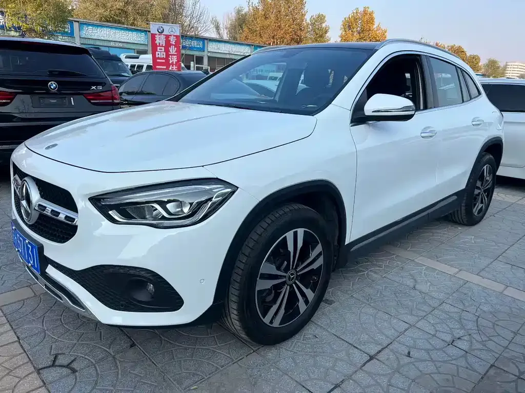 Mercedes-Benz GLA — фото 1