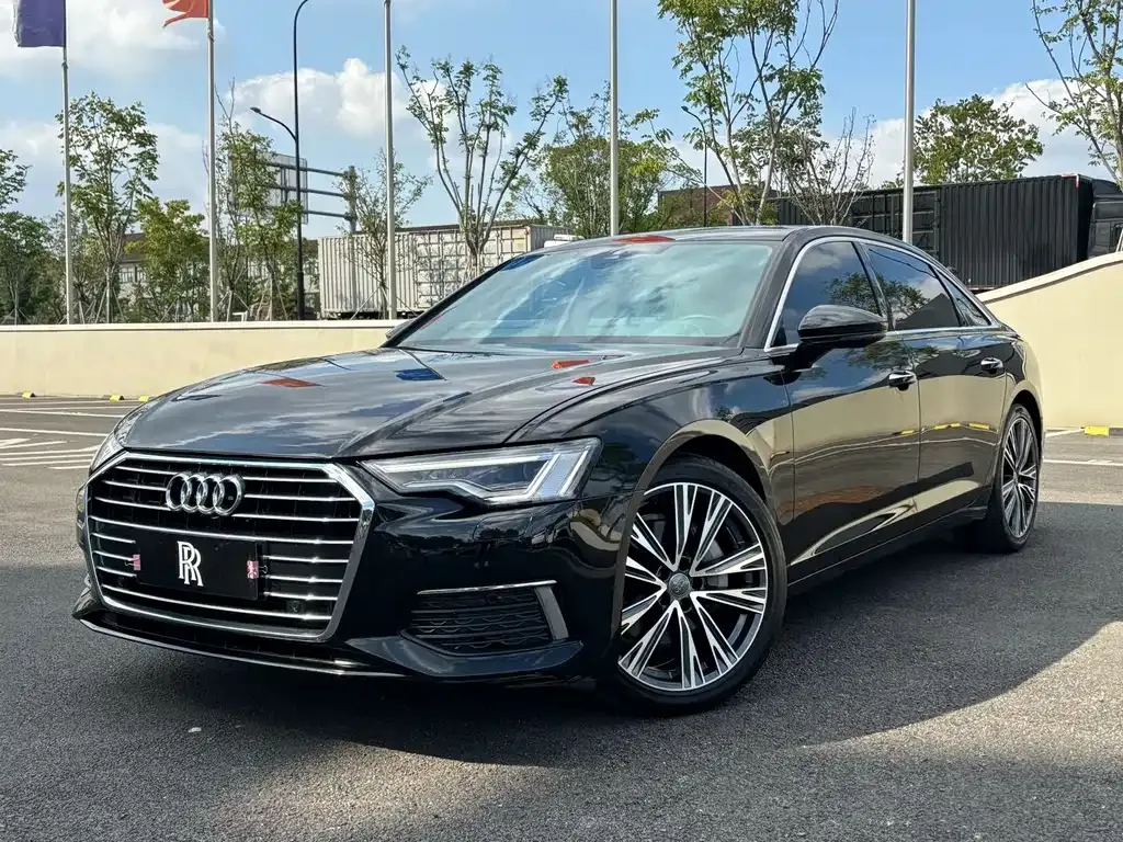 Audi A6L — фото 1