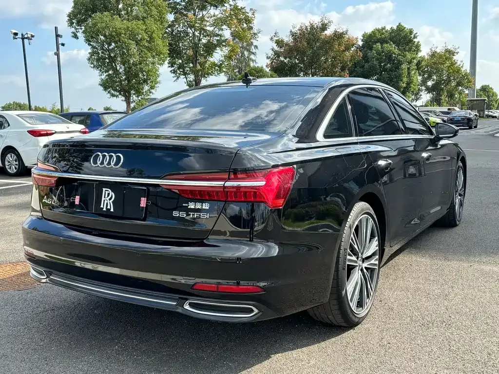 Audi A6L — фото 9