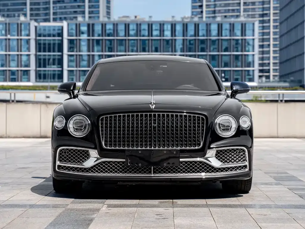 Bentley Flying Spur PHEV — фото 4