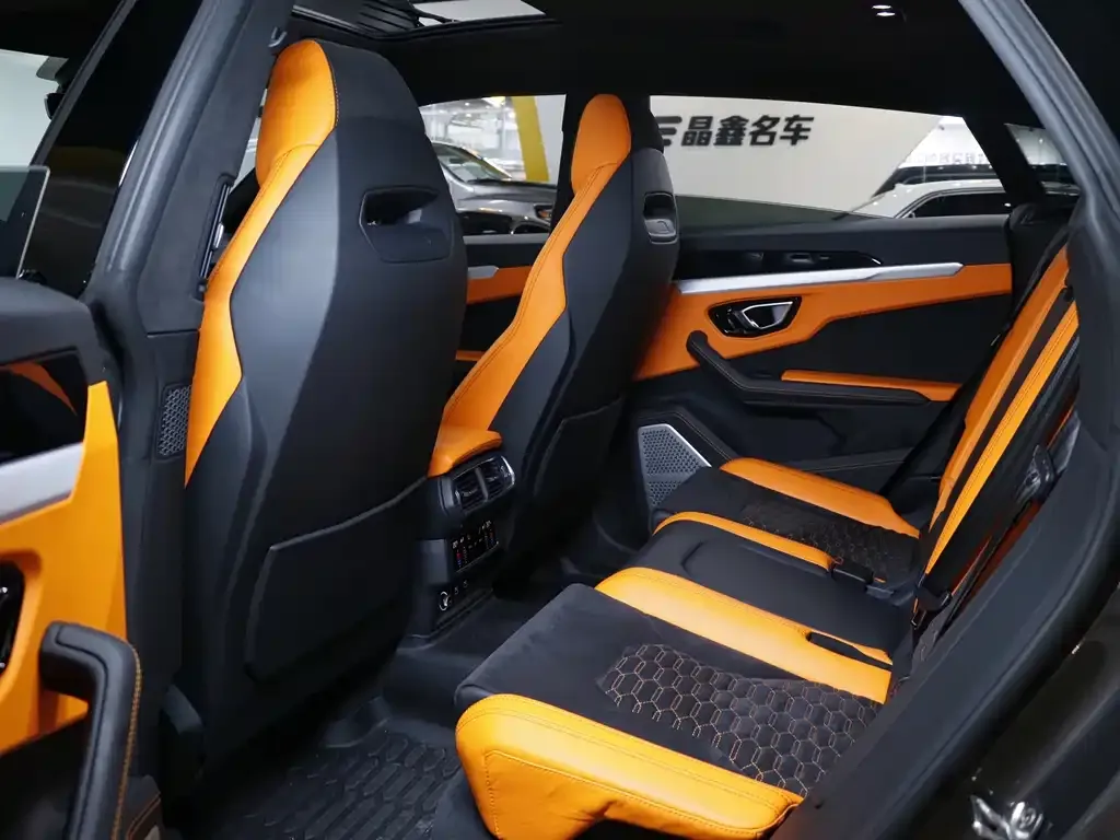 Lamborghini Urus — фото 8
