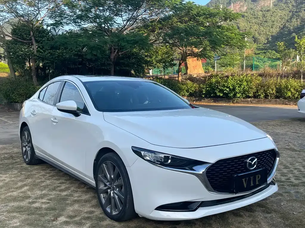 Mazda 3 Axela — фото 3